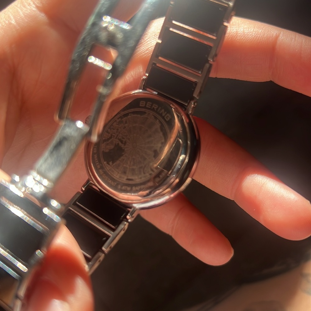 BERING WATCH - Picture 2 of 3